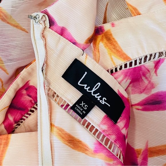 SOLD Lulu’s Only a Dream Peach Floral Print Cutout Handkerchief Dress - XS - Picture 11 of 11